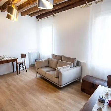 Favola A アパート *